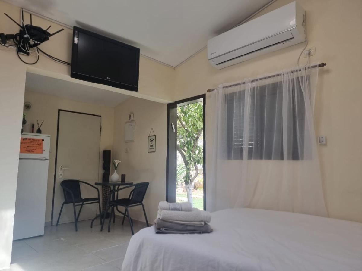 B&B Amit 18 Minutes From The Airport - אירוח כפרי עמית 18 דקות משדה תעופה Petach Tikva 외부 사진